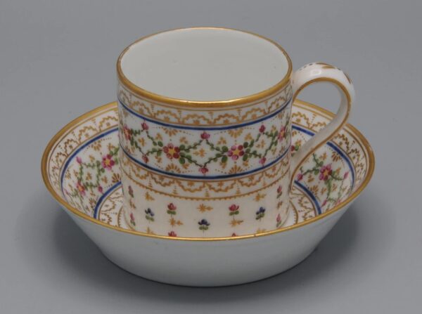 André Leboeuf, Manufacture à la Reine' - Coffee cup and saucer 'Litron', late 18th century