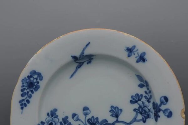 English Delft - Blue and white chinoiserie delftware plate - 18th century
