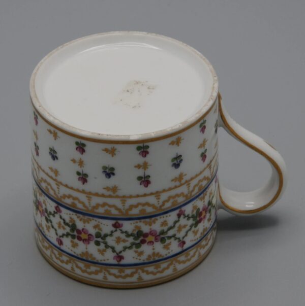 André Leboeuf, Manufacture à la Reine' - Coffee cup and saucer 'Litron', late 18th century