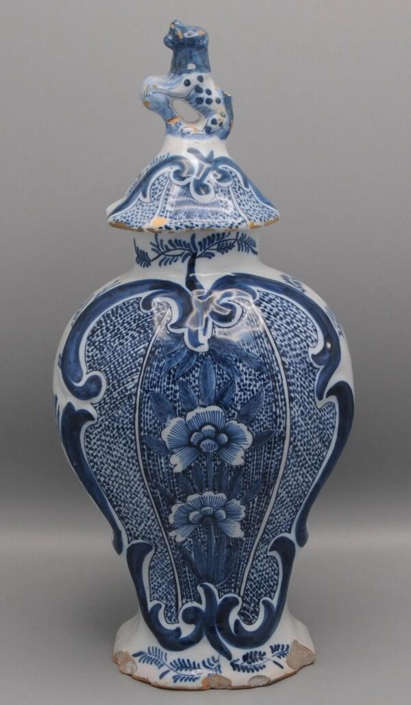 Delftware Vase - "the Lampetkan", Delft 18th century