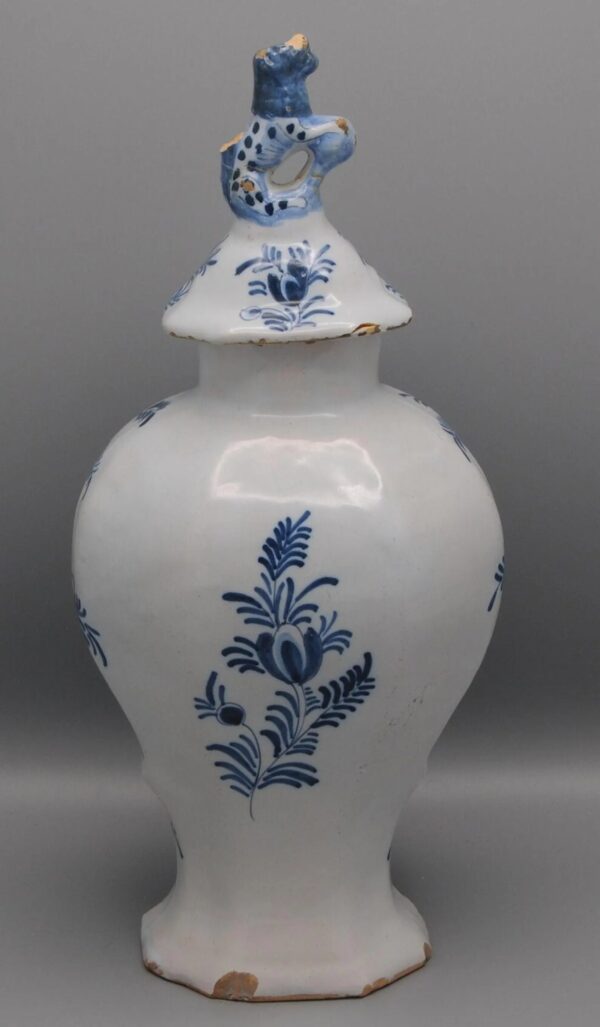 Delftware Vase - "the Lampetkan", Delft 18th century