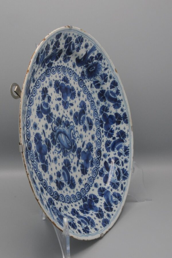 Delft 'parsley / mille fleurs' dish - Pieter Kam 1700-1716