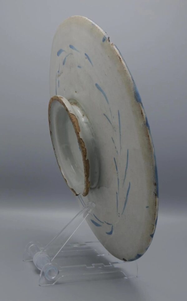 Savona - Armorial Alzatina dish on stand, 18th century, Savona Crest Mark