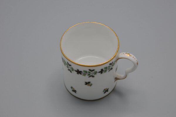Clignancourt - Cup and saucer cornflowers, Tasse litron decor a barbeaux, late 18th century