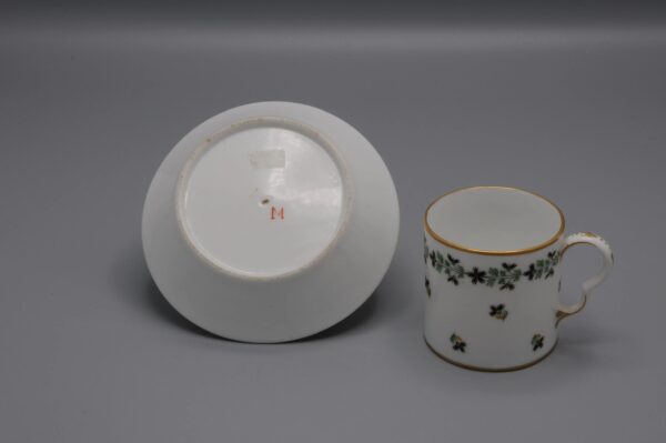 Clignancourt - Cup and saucer cornflowers, Tasse litron decor a barbeaux, late 18th century