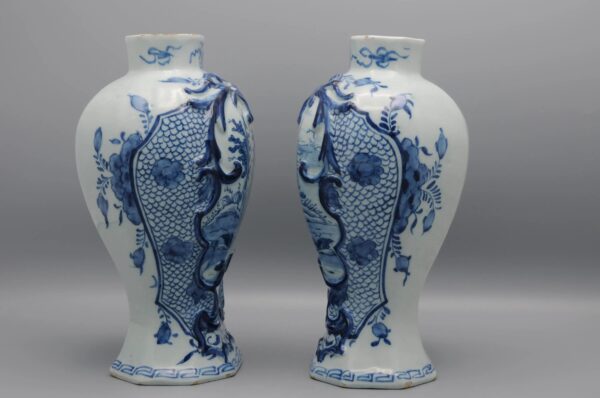 Delftware pair of Vases - by "De Lampetkan", Delft 18th century