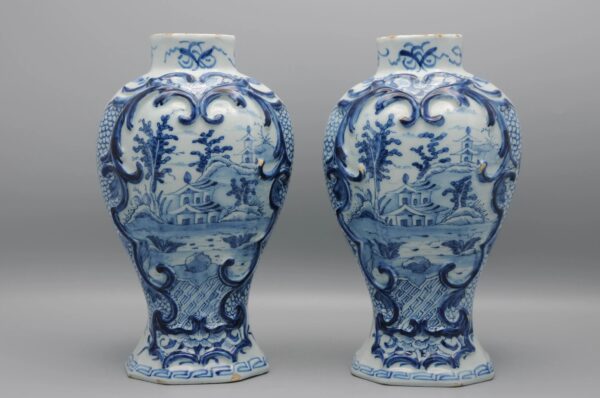 Delftware pair of Vases - by "De Lampetkan", Delft 18th century