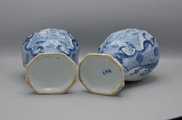 Delftware pair of Vases - by "De Lampetkan", Delft 18th century