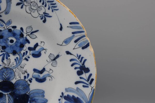 Delft chinoiserie plate - 18th century