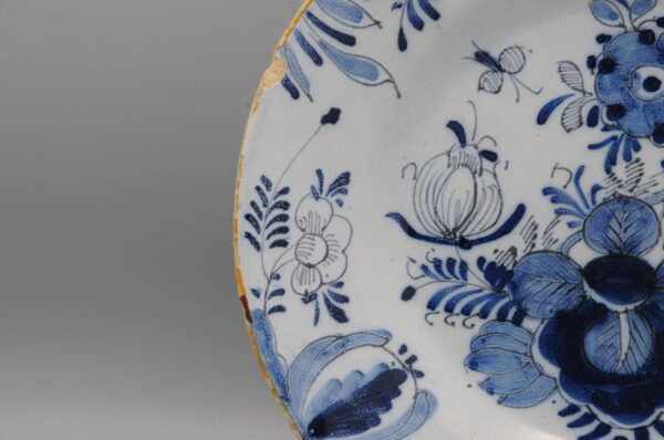 Delft chinoiserie plate - 18th century