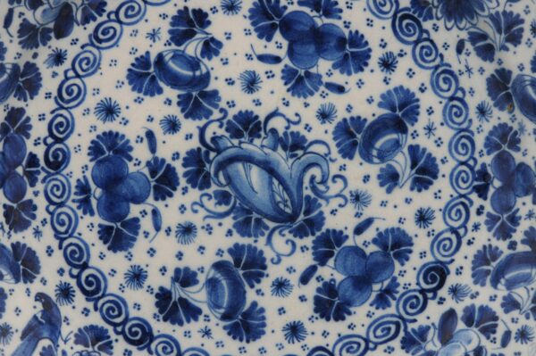 Delft 'parsley / mille fleurs' dish - Pieter Kam 1700-1716