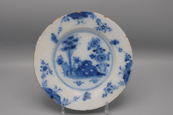 Delft chinoiserie plate - Mid 18th century