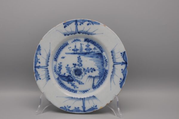 Delft chinoiserie plate - 18th century