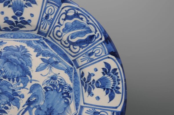 Delft - Wanli style 'Kraak' Charger - 17th century