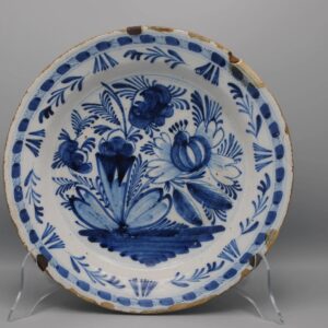Delft Blue and White 'Boerendelft' charger - early 19th century