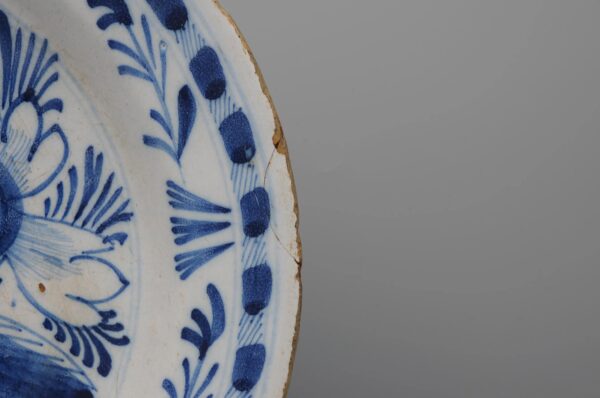 Delft Blue and White 'Boerendelft' charger - early 19th century