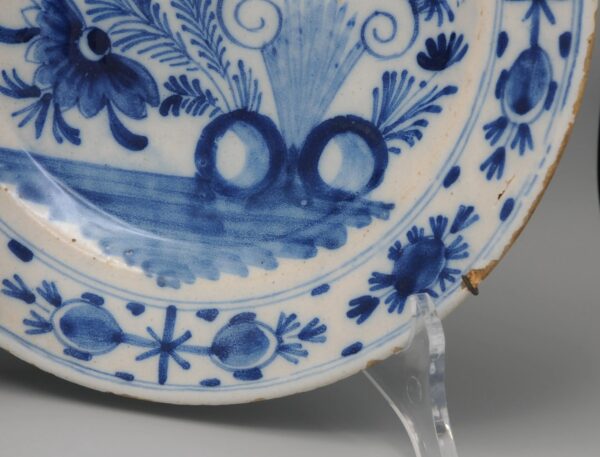 Delft Blue and White - set of 3 'Boerendelft' plates - early 19th century