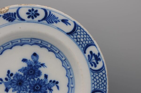 Delft Blue and White Chinoiserie Plate - Second half 18th century