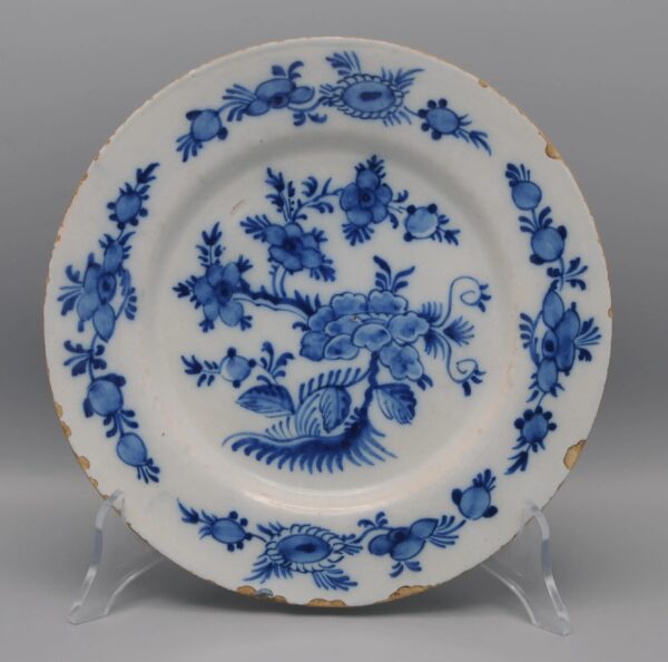 Delft blue and white chinoiserie plate - Mid 18th century