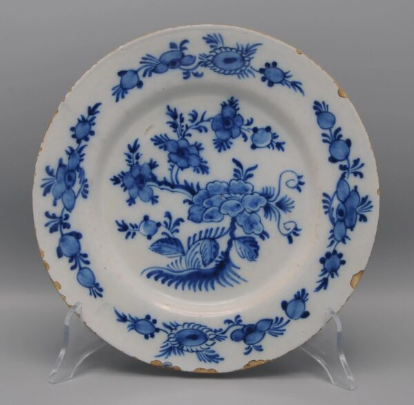 Delft blue and white chinoiserie plate - Mid 18th century