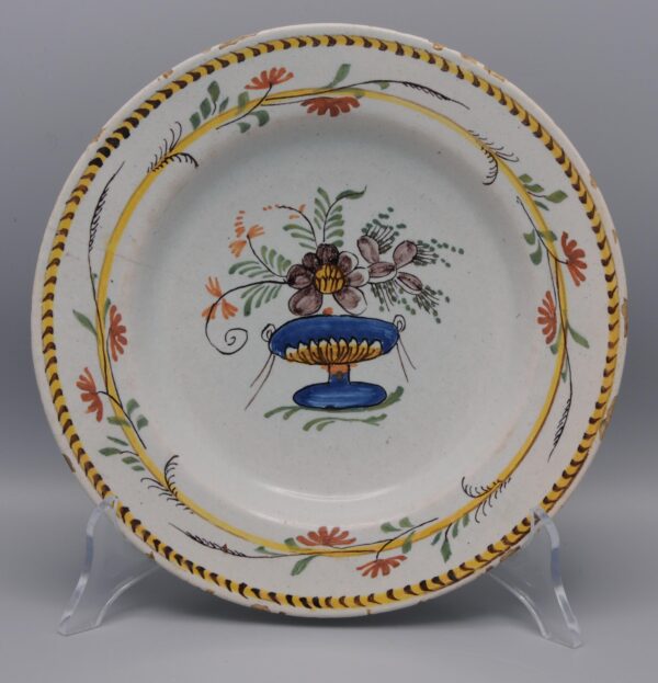 Delft polychrome Louis XVI cornflowers plate - late 18th century