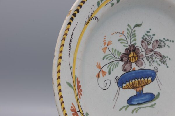 Delft polychrome Louis XVI cornflowers plate - late 18th century