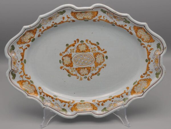 Manifattura San Carlo della Real Fabbrica di Caserta - Serving dish 18th century