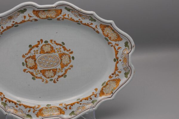 Manifattura San Carlo della Real Fabbrica di Caserta - Serving dish 18th century