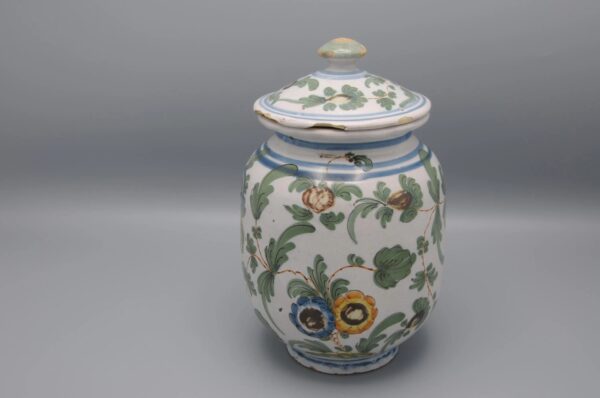 Pesaro - Albarello and cover - decor 'al tacchiolo', 18th century