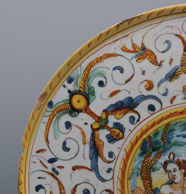 Deruta alzatina dish on stand, mythological scene- 18th century