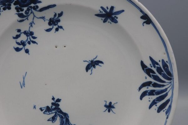 Moustiers faience - Chinoiserie plate, 18th century