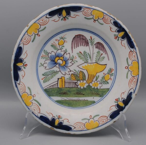 Delft polychrome 'Boerendelft' plate - early 19th century