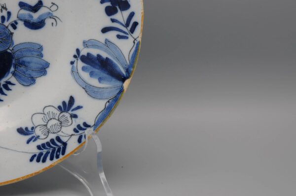 Delft chinoiserie plate - 18th century