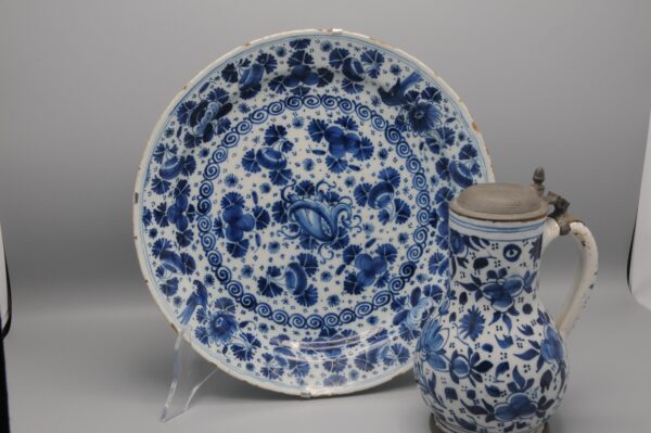 Delft 'parsley / mille fleurs' dish - Pieter Kam 1700-1716