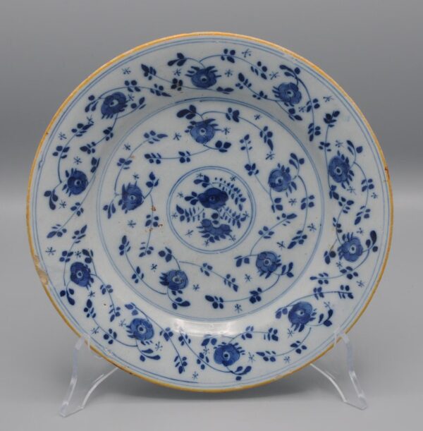 Delft plate "mille fleurs / scattered flowers - Mid 18th century