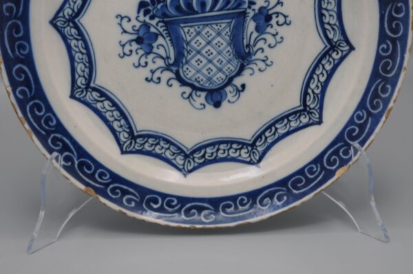 Delft Blue charger - 18th century