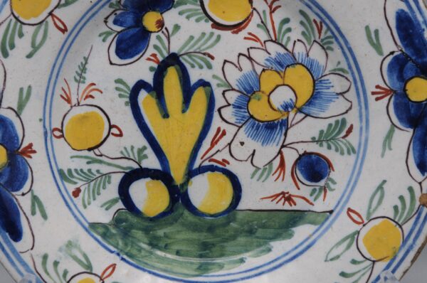 Delft polychrome 'Boerendelft' plate - early 19th century