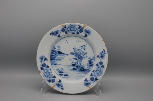 English Delft - Blue and white plate - 18th century