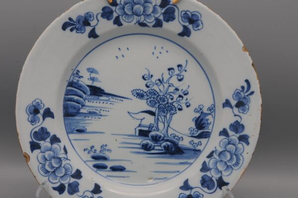 English Delft - Blue and white plate - 18th century