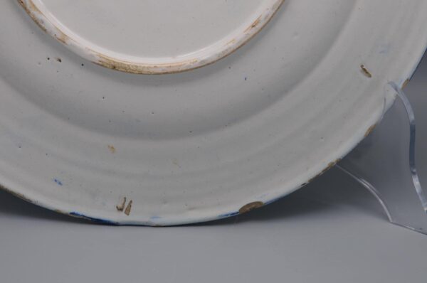 Delft - Wanli style 'Kraak' Charger - 17th century