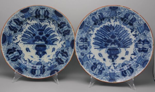 Pair of Delft 'Peacock' chargers by Pieter Paree - second half 18th century