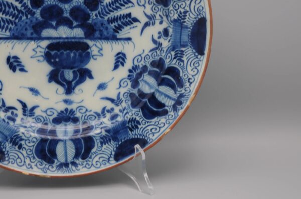 Pair of Delft 'Peacock' chargers by Pieter Paree - second half 18th century