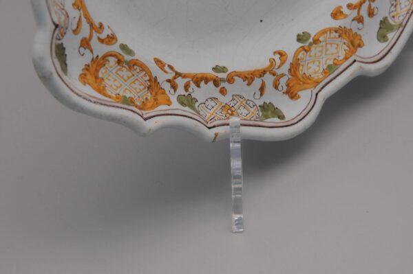 Manifattura San Carlo della Real Fabbrica di Caserta - Serving dish 18th century
