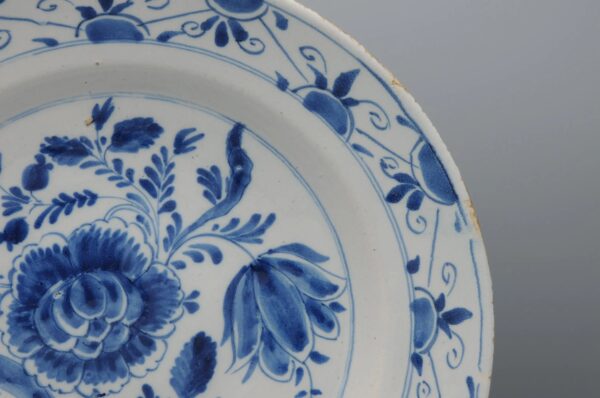 Dutch Delft - pair of blue and white Delftware dishes, late 18th century