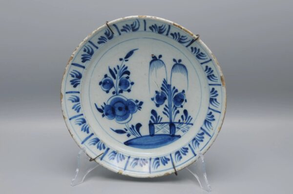 Delft - 18th century 'Chinoiserie' Blue and White Delft Plate