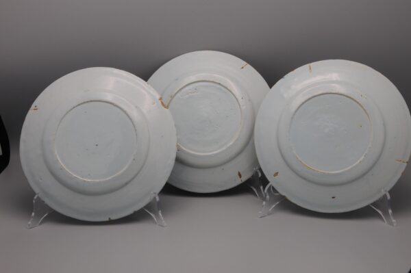 Dutch Delft - pair of Neoclassical Delft plates ca 1800