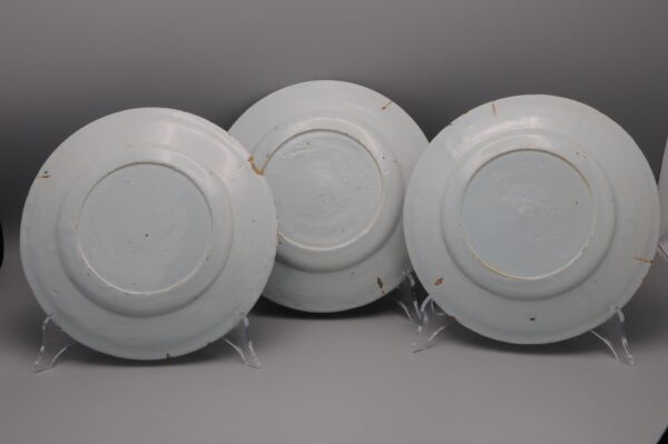 Dutch Delft - pair of Neoclassical Delft plates ca 1800