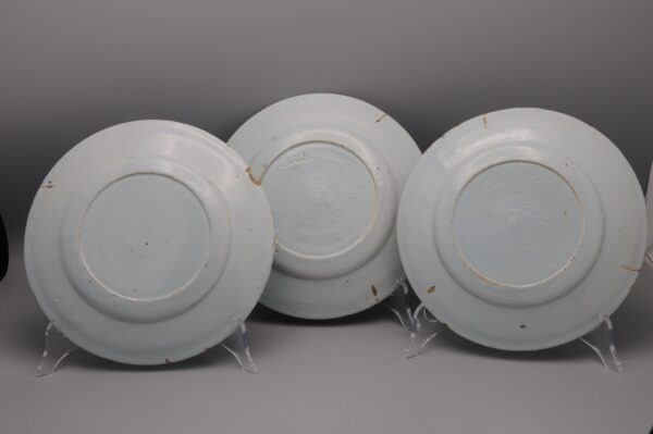 Dutch Delft - pair of Neoclassical Delft plates ca 1800