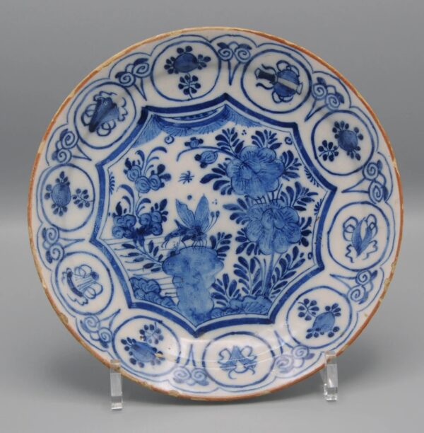 Delft "De Witte Starre" - 18th century Dragonfly Plate