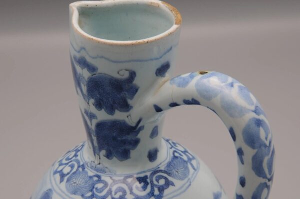 Delftware Blue pitcher chinoiserie decor - late 17th century